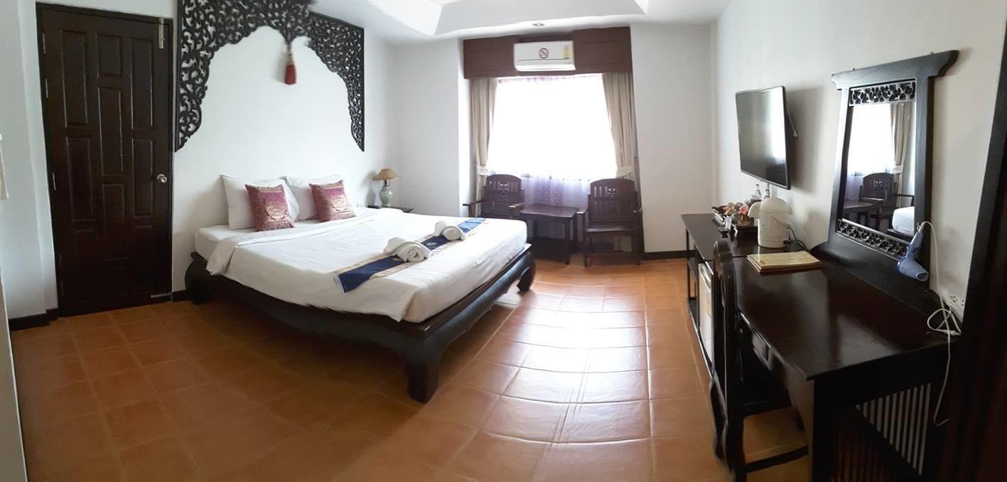 Wangburapa Grand Hotel Чиангмай Экстерьер фото