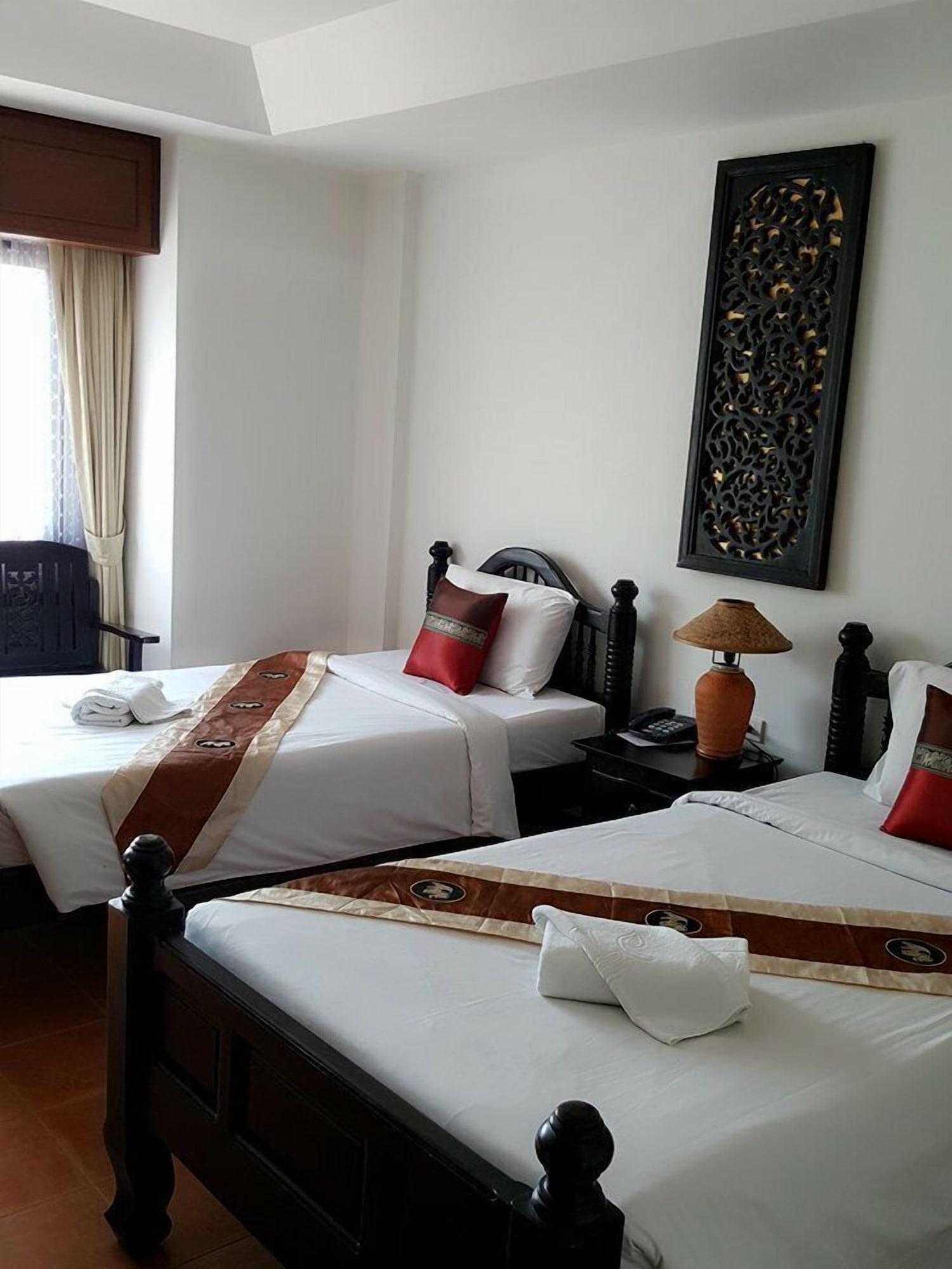 Wangburapa Grand Hotel Чиангмай Экстерьер фото