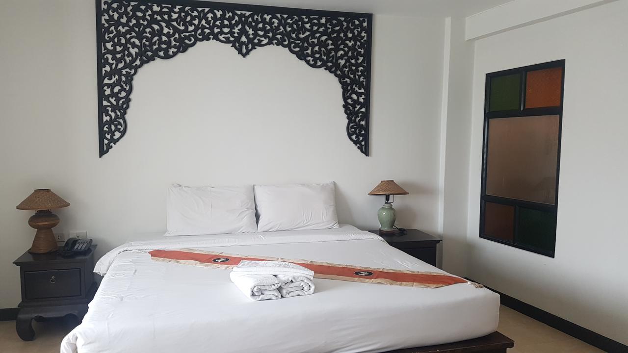 Wangburapa Grand Hotel Чиангмай Экстерьер фото