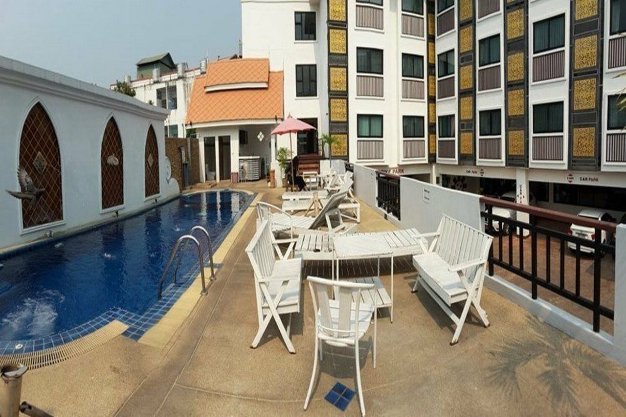 Wangburapa Grand Hotel Чиангмай Экстерьер фото